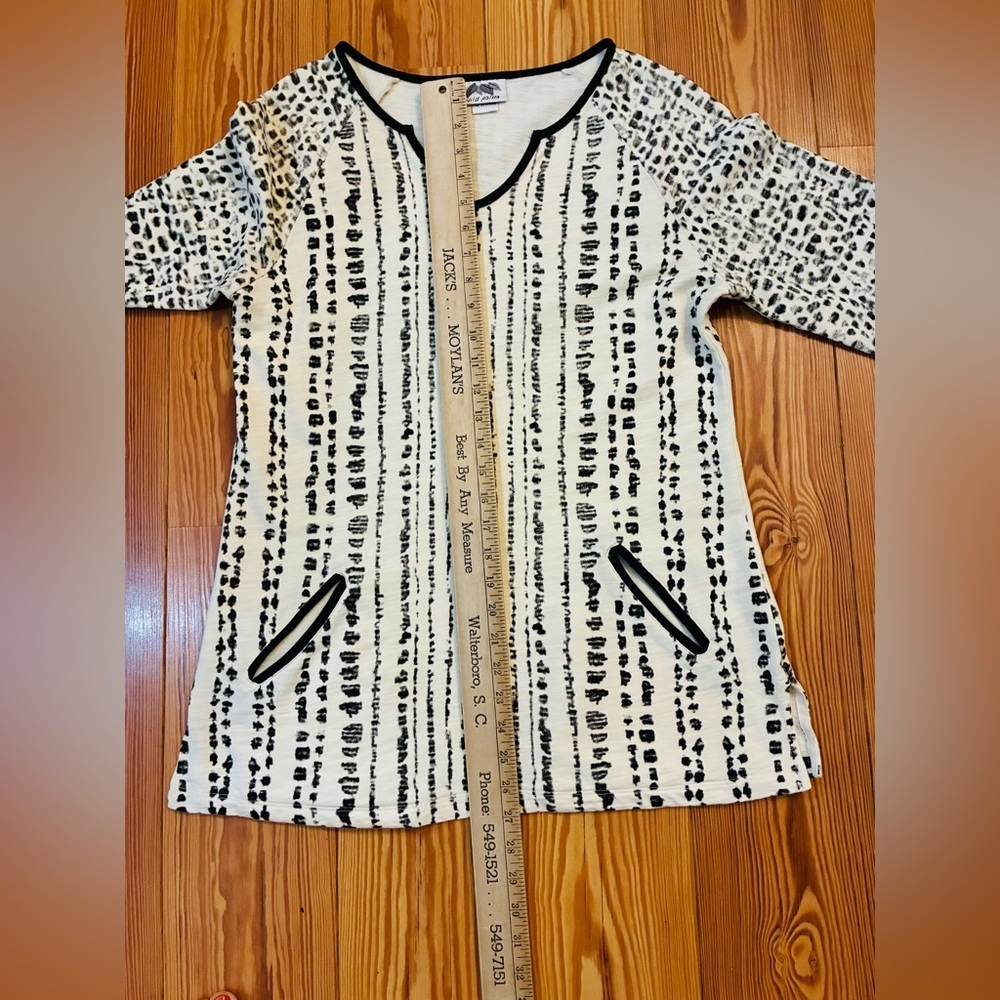 Wild Palms tunic is a size small, made from 100% cotton, new like condition - Picture 6 of 7
